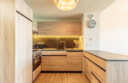 Arc-1600 Apartment | 3rd floor, view valley, fitness, swimming pool, sauna, hammam, balcony, parking, tv, ski locker