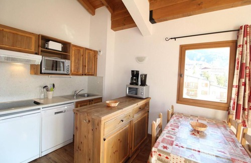 Aussois Apartment | 3rd floor, view open, balcony, tv, ski locker, 50m², Aussois