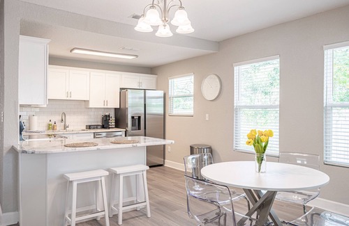 Dixieland House | 3x Properties - Sleeps 14 & Pet Friendly Estate