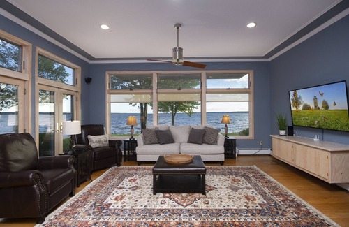 Garth Point House | 4,000 Sq Ft Lakeside Retreat with Stunning Views of Lake Michigan