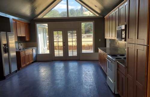 Cupertino House | 4/2 CUPERTINO HOUSE IN WILDERNESS SETTING