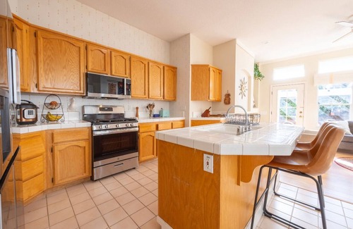 Rocklin House | 4/2 Model Home with EV Charger in Inviting Cul-de-sac