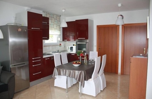 Kukci Apartment | 4 +2 pers. FREE Wi-Fi, AIR, & GARDEN GRILL, FAMILY FRIENDLY