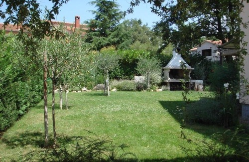 Kukci Apartment | 4 +2 pers. FREE Wi-Fi, AIR, & GARDEN GRILL, FAMILY FRIENDLY