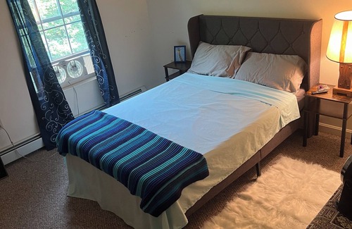 Hampden Apartment | 4:20 Friendly room in cozy apartment close to downtown Bangor.