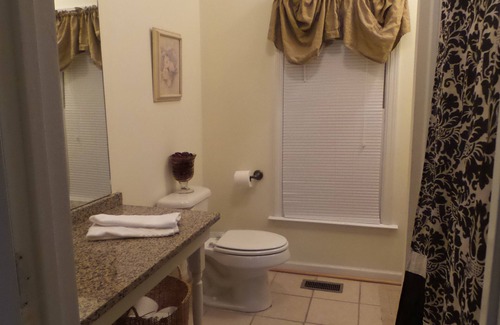 Bogart House | 4-5 Bedroom Furnished Close to Athens and I85/316