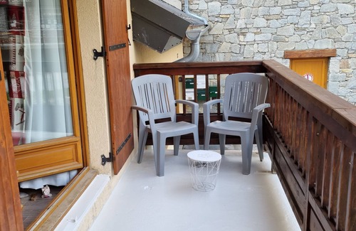 Saint-Sorlin-d'Arves Apartment | 4/6-person apartment in Saint-Sorlin-d'Arves at the foot of the slopes