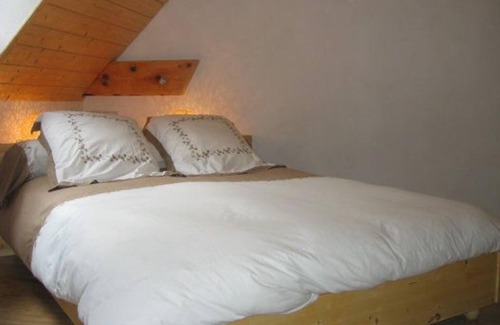Beaucens Apartment | 4-6 person gîte with exceptional view of the Pyrenean peaks