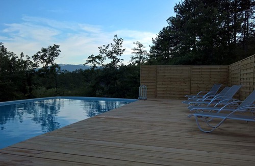 Entrepierres House | 4* 8P gite in the nature-heated swimming pool