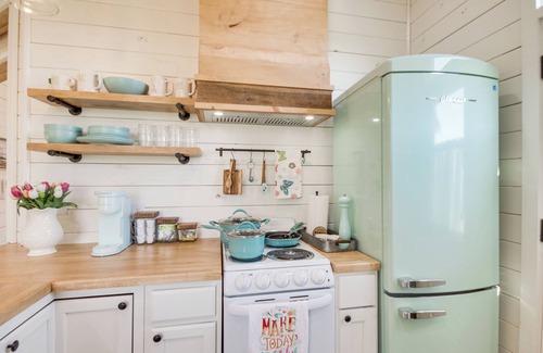 Ludlow House | 4-Acre Plot: Farmhouse-Chic Retreat in Forest!