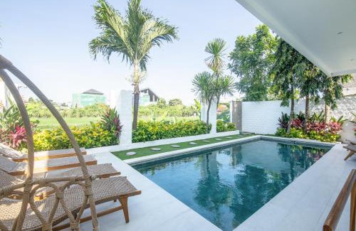 Batubelig Villa | 4 Bd Seminyak Rice View, 5 Mins To Cafe Del Mar