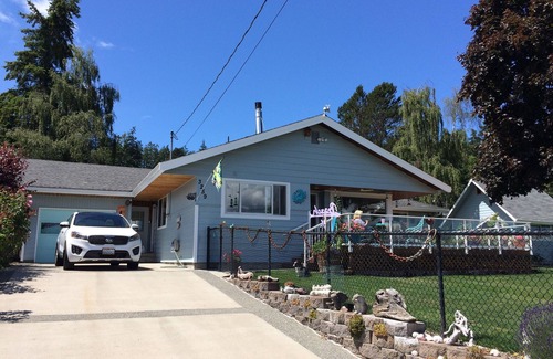 Oak Harbor House | 4 bdm home, Pets OK, Fantastic Ocean Views. All 10 star reviews. Bird Paradise!