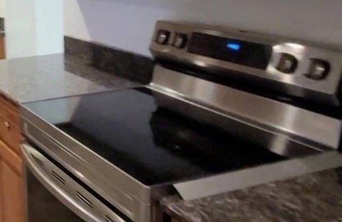 Westover House | 4 bdr w/WiFi & parking in Fayetteville, NC by Fort Liberty & Cross Creek Mall