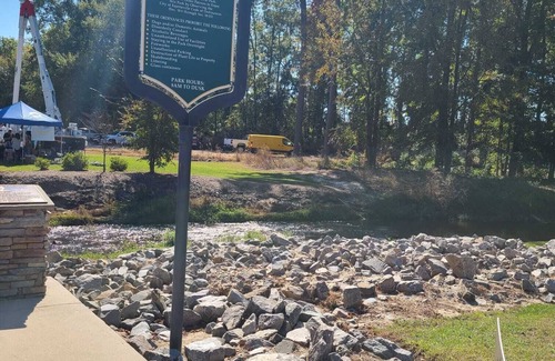 Westover House | 4 bdr w/WiFi & parking in Fayetteville, NC by Fort Liberty & Cross Creek Mall