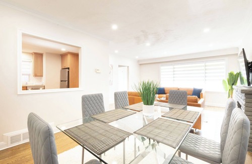 Thornhill House | 4 Bdrm/4 Bath Home with Spa Room near Yonge&Finch