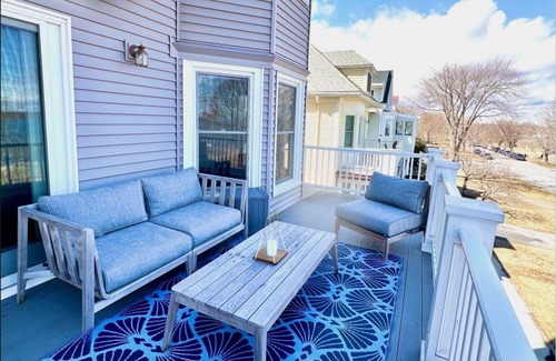 Munjoy Hill Apartment | 4 bed 4 bath home with Casco Bay views, walk to downtown Portland