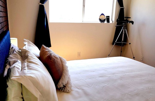 Joshua Tree House | 4 Bed JT Cabin, Spa, AC, Heat, Views, Minutes To Joshua Tree Park