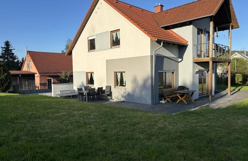 Bruck in der Oberpfalz House | 4-bedroom house with sun terrace and garden in Bavaria, WiFi, free parking