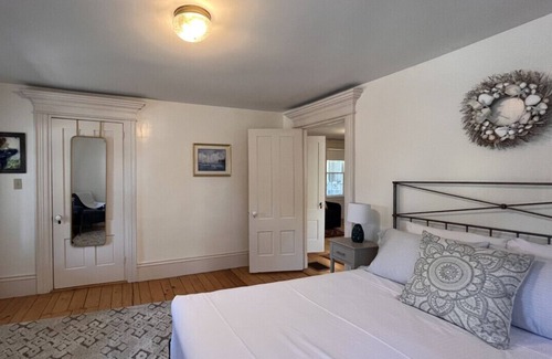 Tenants Harbor House | 4 bedroom, 2 bath, in the village of Tenants Harbor