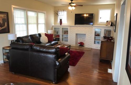 Fayetteville House | 4 bedroom, 3 bath house is right in the heart of the U of A campus