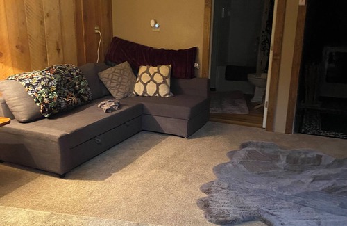 Heart of Missoula House | 4 bedroom 3 bath home on Easy street river and park outside back gate