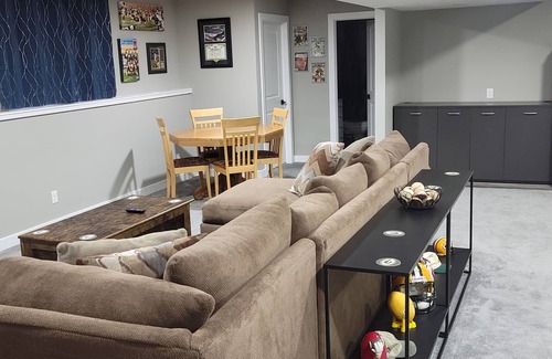 Pickett House | 4 Bedroom 3 Bath Ranch - Just Outside Oshkosh