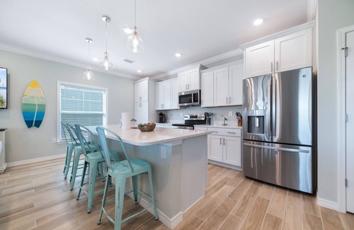 Ono Island House | 4 bedroom 4 bathroom sleeps 12 with golf cart
