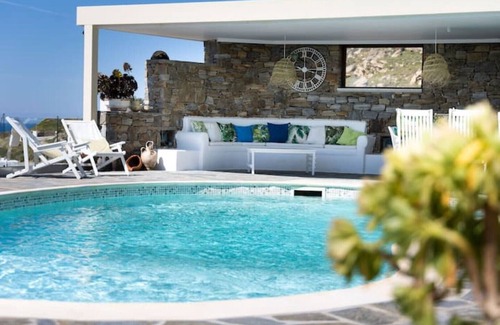Mikri Vigla Villa | 4 bedroom, 4 bathroom Villa with sea views, a private pool, jacuzzi- sleeps 11+