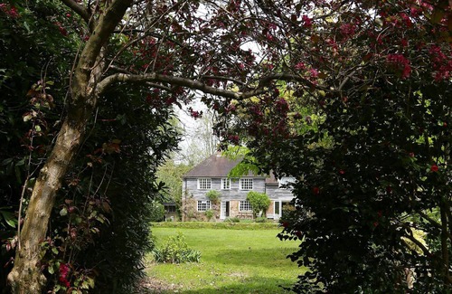 Nuthurst Cottage | 4 bedroom accommodation in Mannings Heath