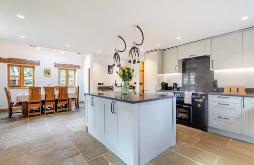 Macclesfield Cottage | 4 bedroom accommodation in Whiteley Green, Macclesfield