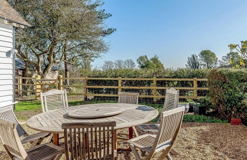 Southminster Cottage | 4 bedroom accommodation in Tillingham, near Southminster