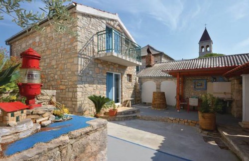 Solta House | 4 bedroom accommodation in Grohote