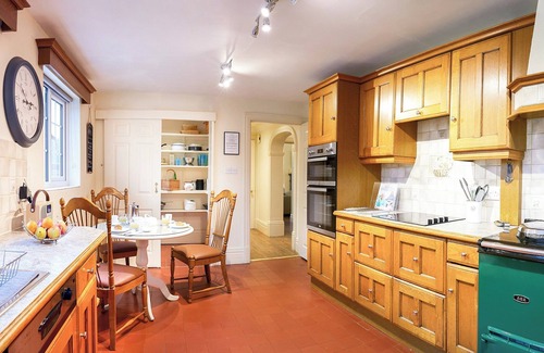 Driffield Cottage | 4 bedroom accommodation in Cottam, near Driffield