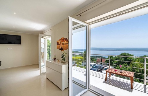 Klanfari House | 4 bedroom accommodation in Crikvenica