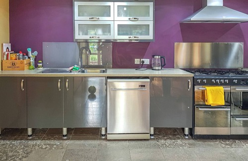 Ashford-in-the-Water Cottage | 4 bedroom accommodation in Ashford-in-the-Water, near Bakewell