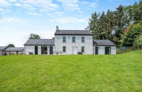 Llandeilo Cottage | 4 bedroom accommodation in Bethlehem