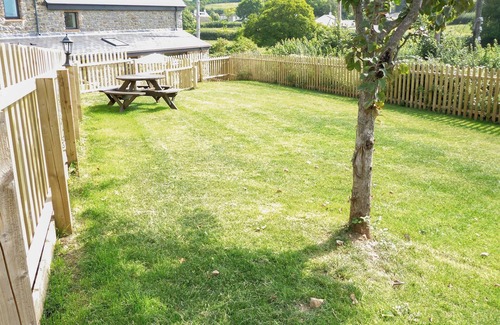 Liverton Cottage | 4 bedroom accommodation in Luton, near Newton Abbot