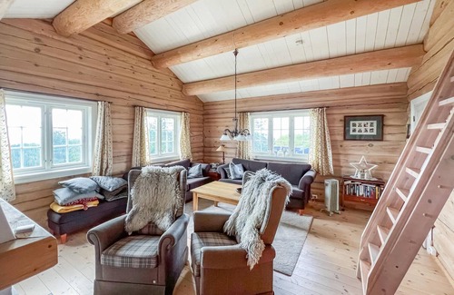 Ringsaker House | 4 bedroom accommodation in Sjusjøen