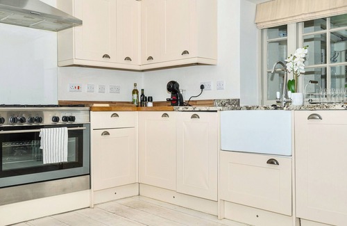 Ford Cottage | 4 bedroom accommodation in Climping, near Littlehampton
