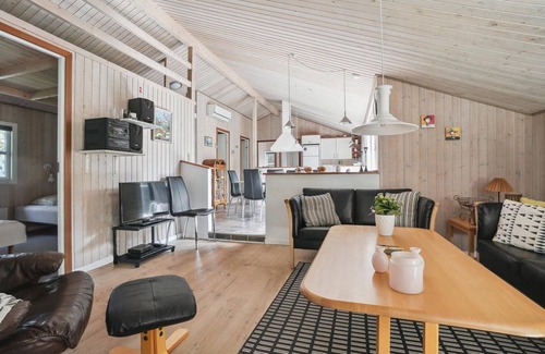 Torup Strand House | 4 bedroom amazing home in Fjerritslev