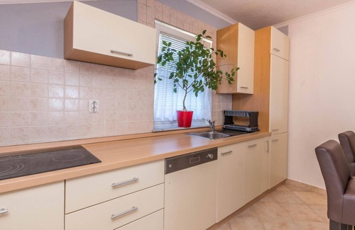 Benkovac House | 4 bedroom amazing home in Miranje