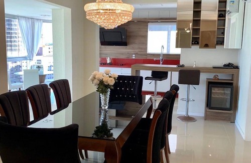 Itapema Apartment | 4 bedroom apartment block sea in the Center of Meia Praia