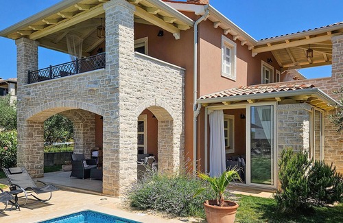 Kastelir House | 4 bedroom awesome home in Kastelir