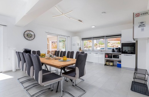 Jursici House | 4 bedroom beautiful home in Jursici