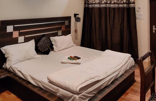 Fatehgarh Bed & Breakfast | 4-bedroom bed & breakfast in charming Farrukhabad with WiFi, AC