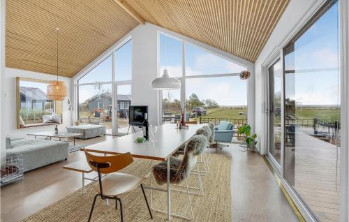 Hejsager Strand House | 4 Bedroom Cozy Home In Haderslev