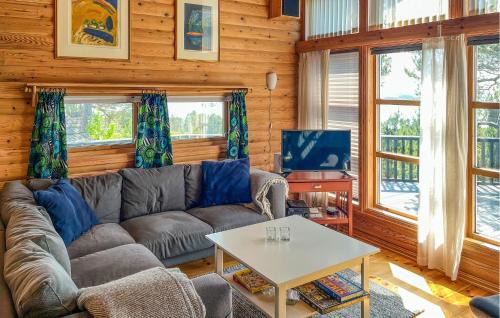 Strand Municipality House | 4 Bedroom Cozy Home In Idse