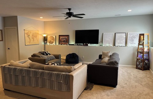 Osceola House | 4-bedroom family home in Osceola - close drive to Notre Dame!