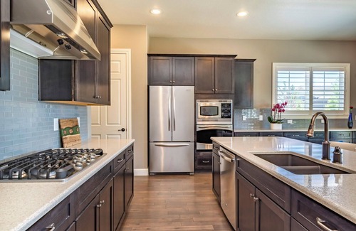 Broomfield House | 4 Bedroom home in Broomfield with Rocky Mountain Views!
