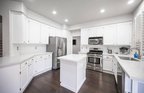 Spring Valley House | 4 Bedroom Home With Pool, Hot Tub, Outdoor Kitchen